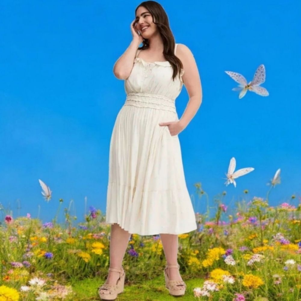 TORRID Plus Size Mini Daisy Whisper White Crinkle Gauze Shirred Bodice Dress 2X